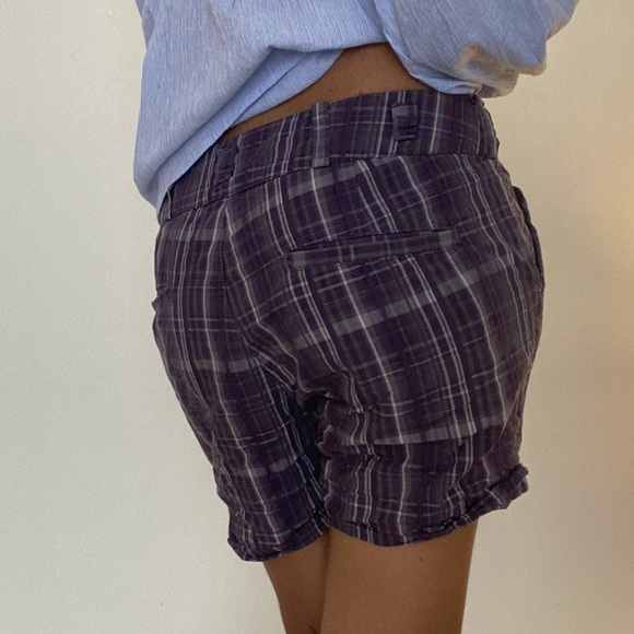 mismatch purple checked cotton shorts with pockets. - Picture 3 of 6